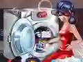 თამაში LadyBug Washing Costumes ონლაინ