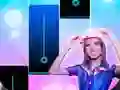 თამაში Ana emilia Piano Tiles ონლაინ