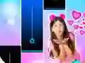 თამაში Maria Clara e JP Piano Game Tiles ონლაინ