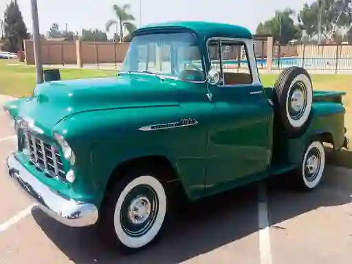 თამაში Classic Trucks Puzzle ონლაინ