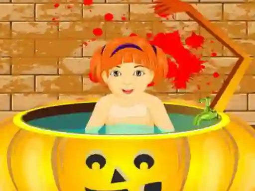 თამაში Little Baby Halloween Bathing ონლაინ
